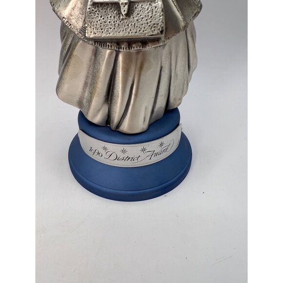Vtg 1990 Avon Mrs Albee District Award Figurine Pewter - Picture 11 of 12